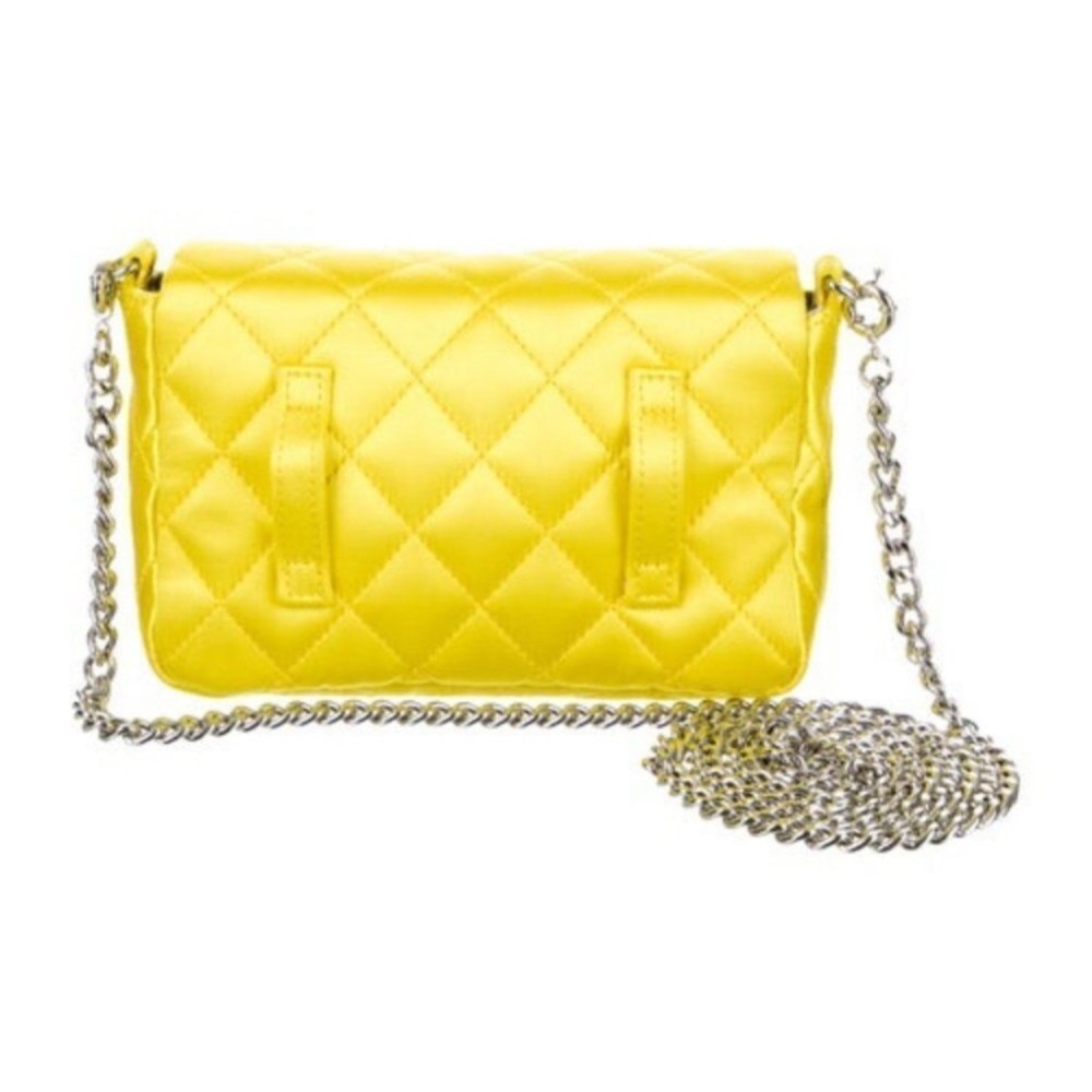 New: India Hicks Consort Bag. Italian Quilted Satin. Convertible. - Picture 4 of 16